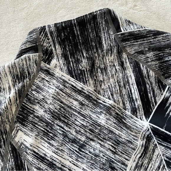 LULULEMON Find Your Bliss Reversible Jacket - Picture 5 of 8